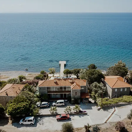 Limonata Assos فندق